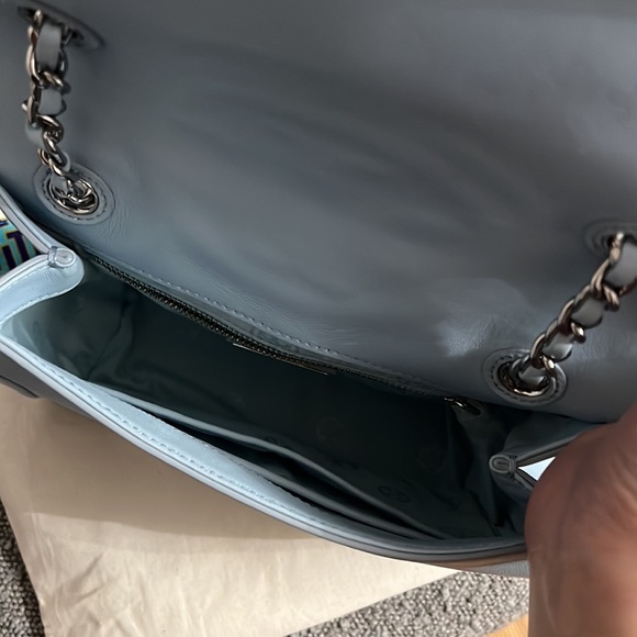 SOLD- Authentic brand new with tag Tory Burch blue Fleming chain shoulder bag - Picture 9 of 9